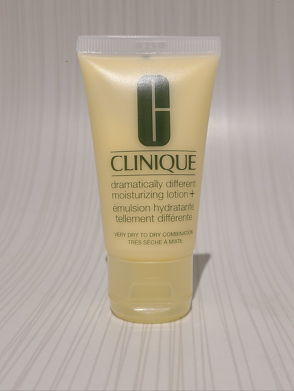 Clinique Yellow Dramatically Different Moisturizing Lotion 30ml / 1 Ounce
